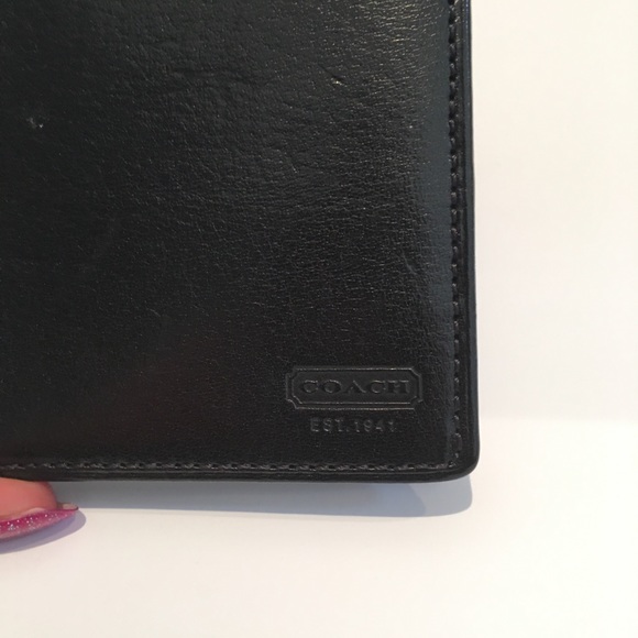 Authentic Coach credit card/business card holder - Picture 3 of 4